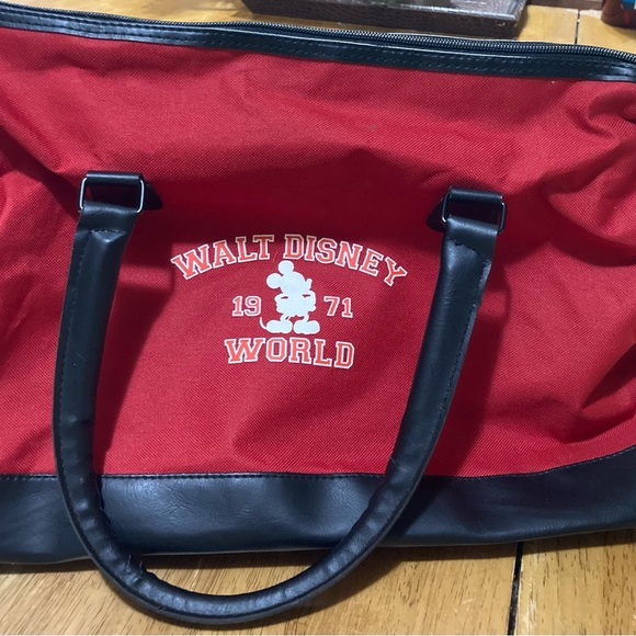 Disney Handbags - Beautiful walt Disney 1971 world bag